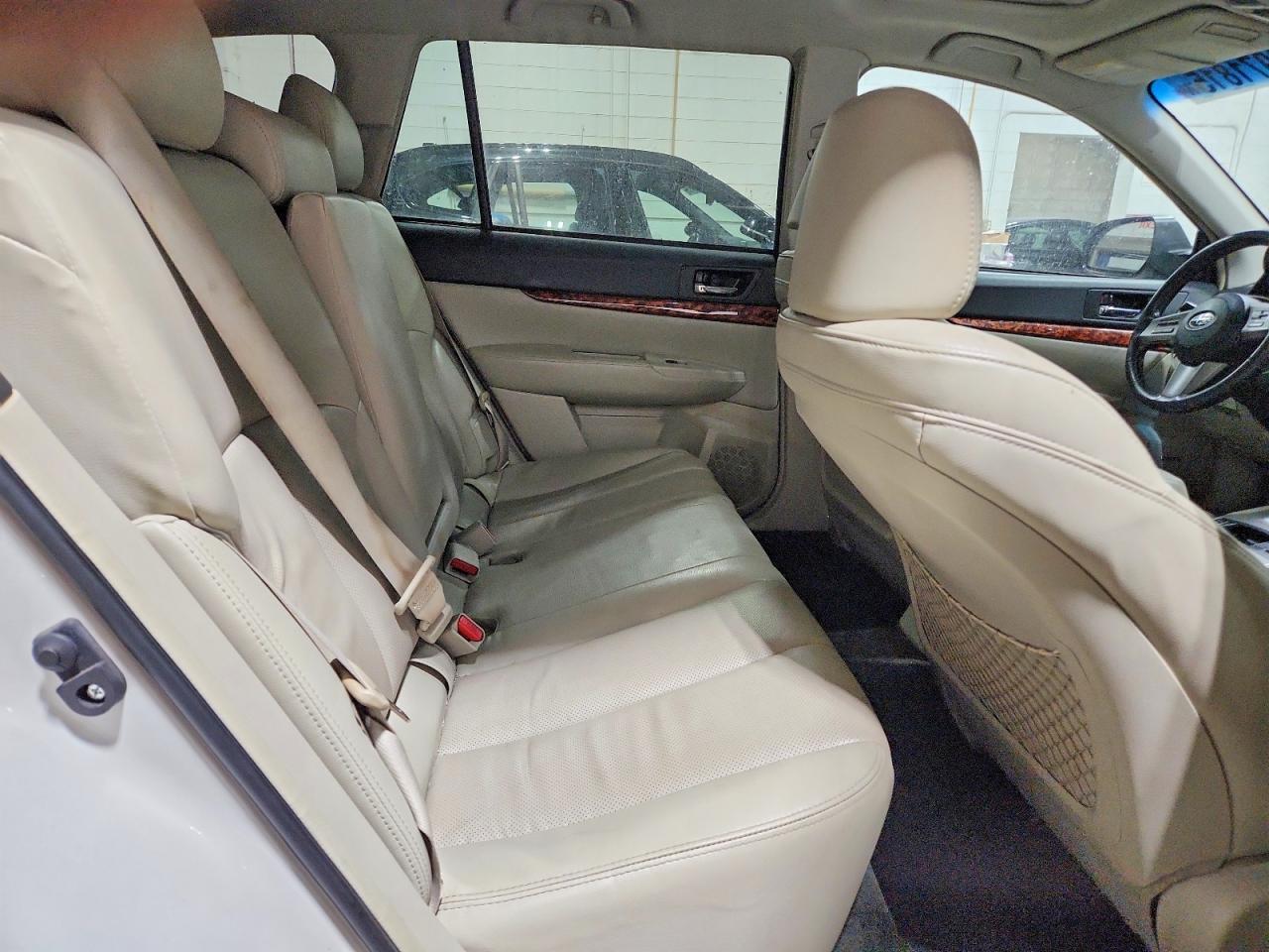 2011 SUBARU OUTBACK 2.5I LIMITED photo 21