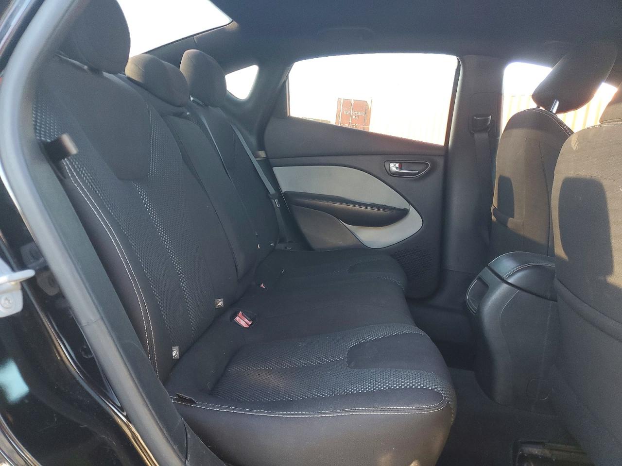 2015 DODGE DART SXT photo 10