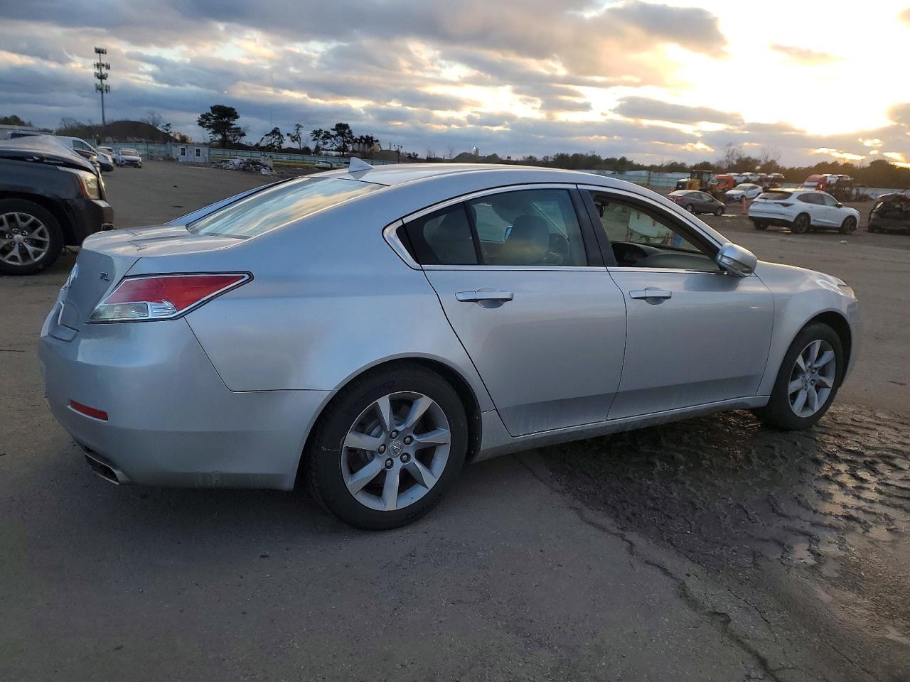 2012 ACURA TL photo 3