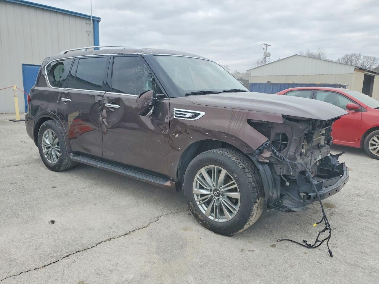2019 INFINITI QX80 LUXE photo 7