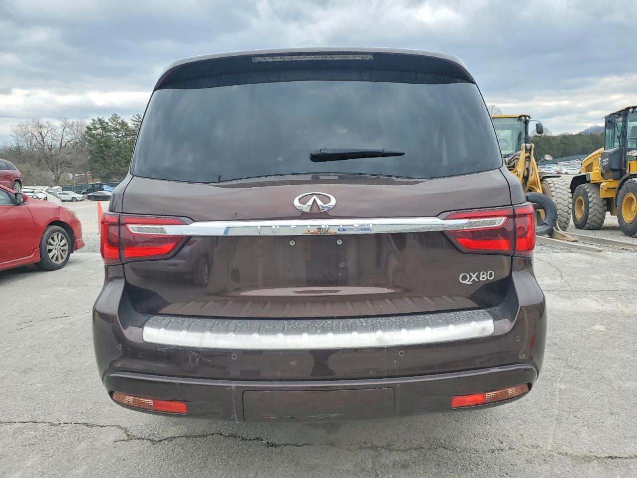 2019 INFINITI QX80 LUXE photo 11