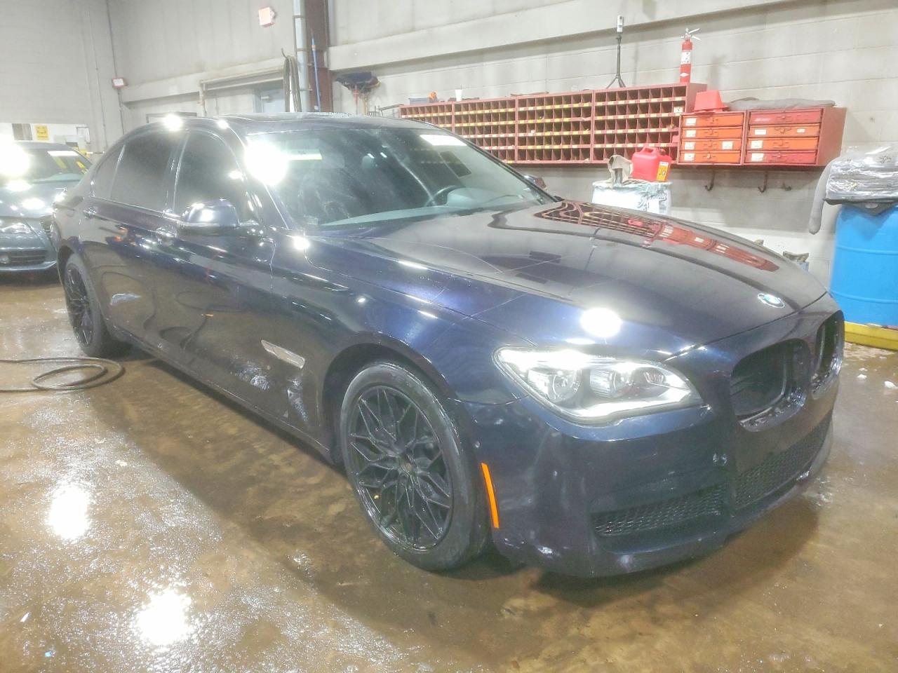 2013 BMW 750 LXI photo 4