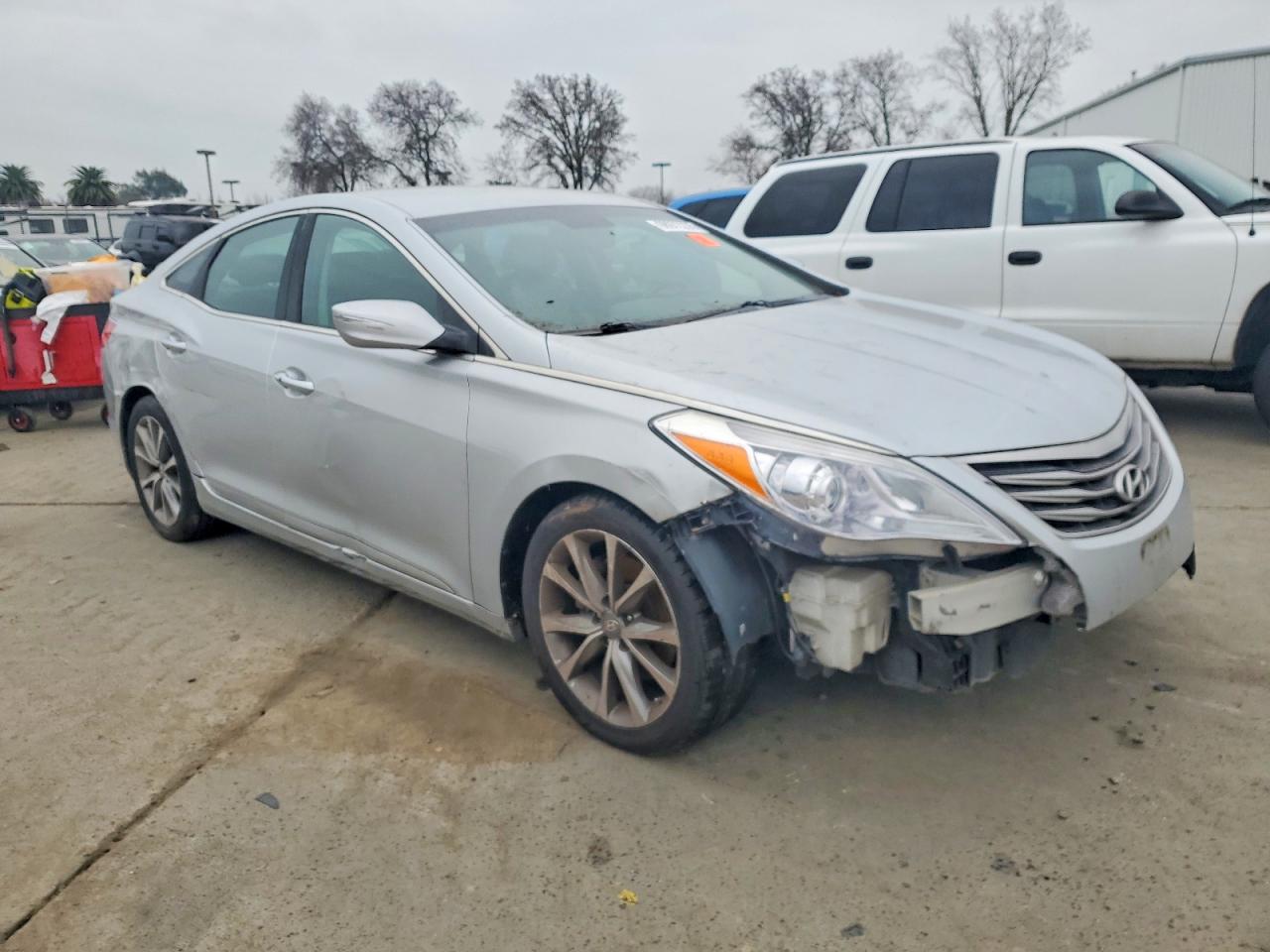 2015 HYUNDAI AZERA photo 4