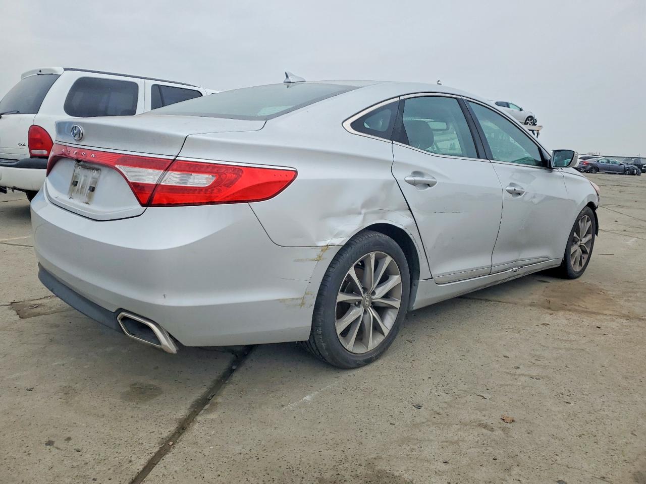 2015 HYUNDAI AZERA photo 3