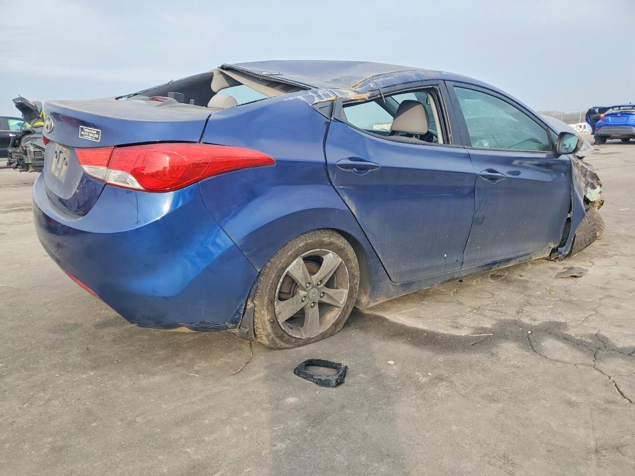 2013 HYUNDAI ELANTRA GLS photo 3