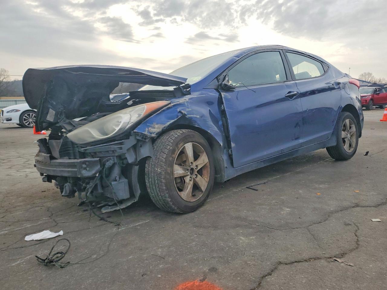 2013 HYUNDAI ELANTRA