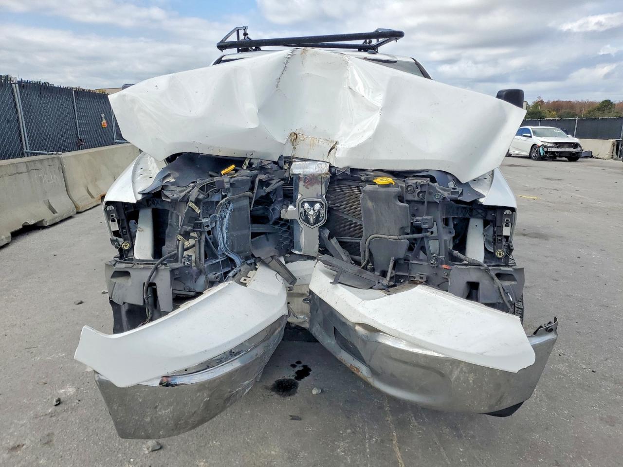 2019 RAM 1500 CLASSIC TRADESMAN photo 9