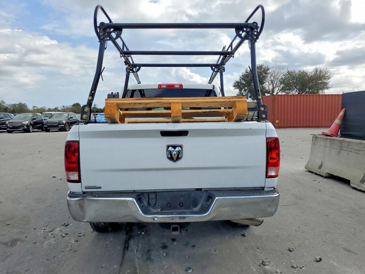 2019 RAM 1500 CLASSIC TRADESMAN photo 11