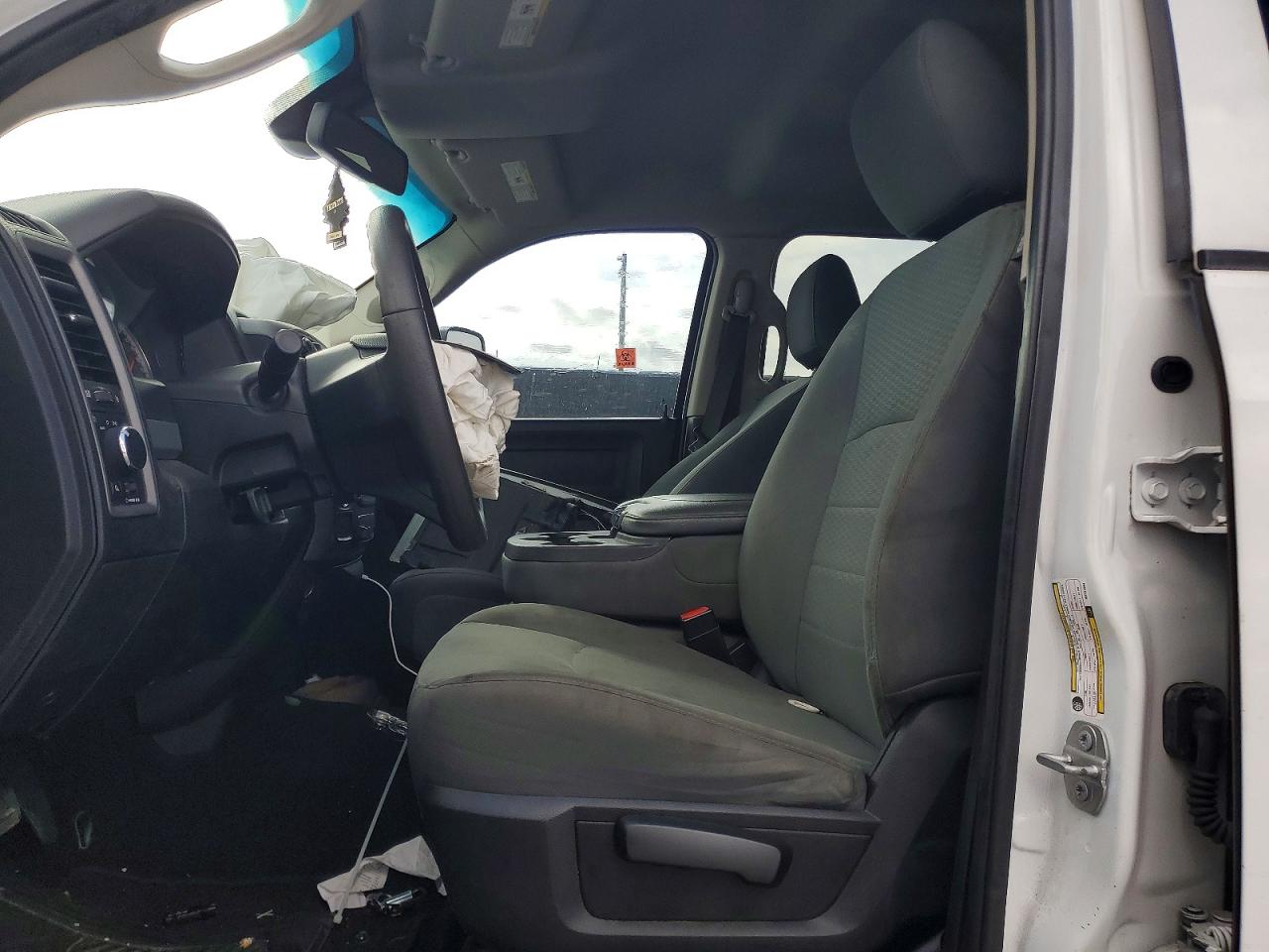 2019 RAM 1500 CLASSIC TRADESMAN photo 13