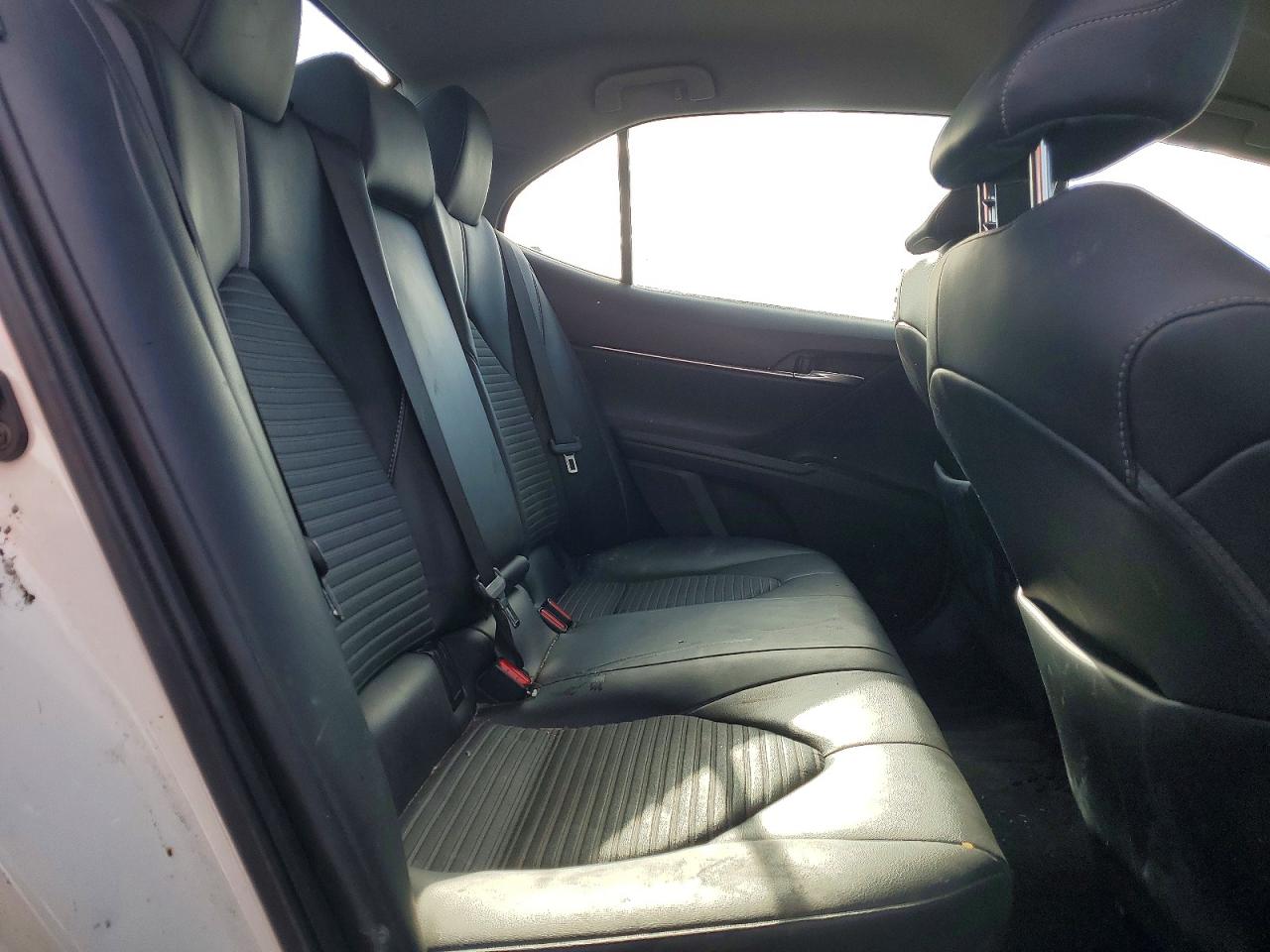 2020 TOYOTA CAMRY SE photo 19