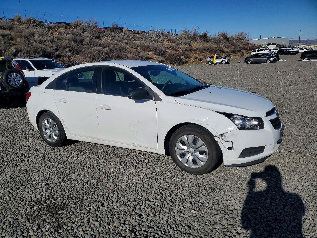 2014 CHEVROLET CRUZE LS photo 4