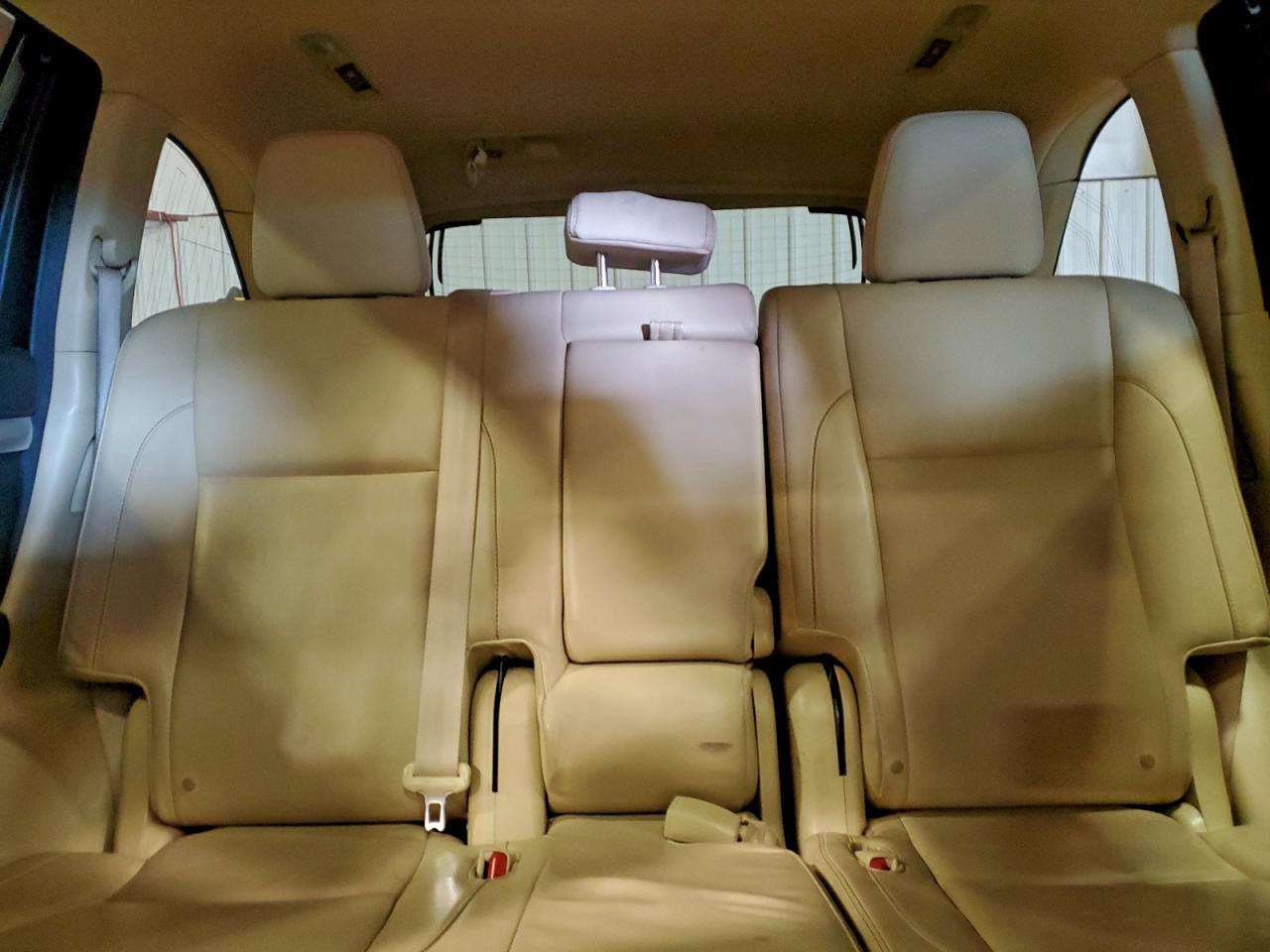 2016 TOYOTA HIGHLANDER XLE photo 10