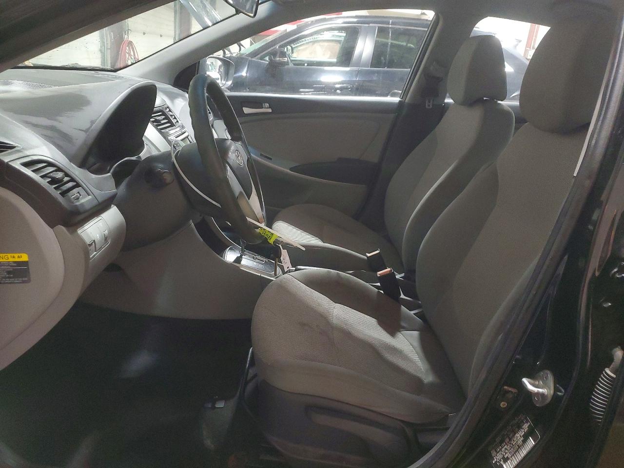 2012 HYUNDAI ACCENT GLS photo 7
