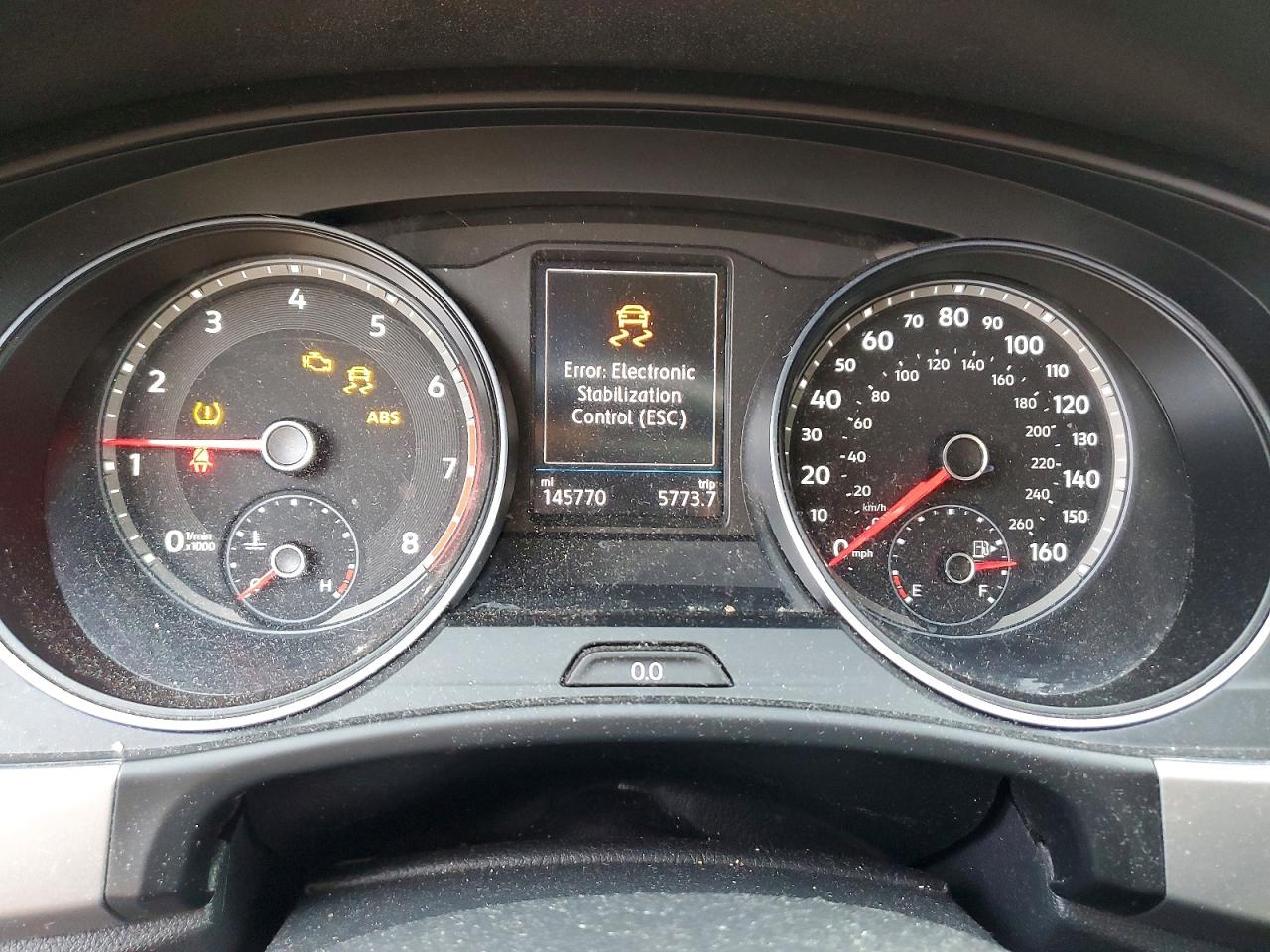 2018 VOLKSWAGEN ATLAS SE photo 9
