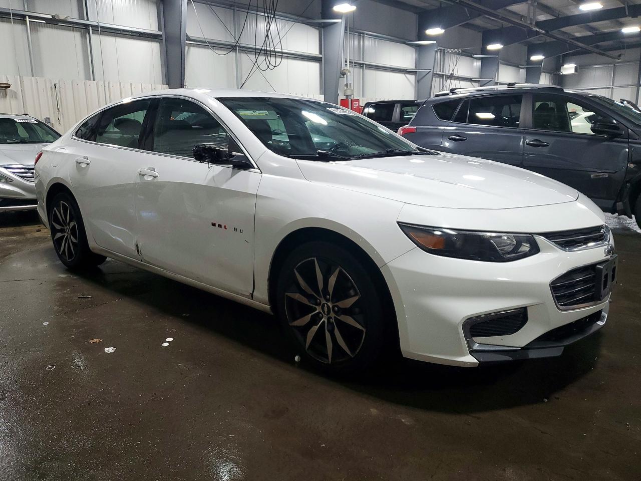 2018 CHEVROLET MALIBU LT photo 4