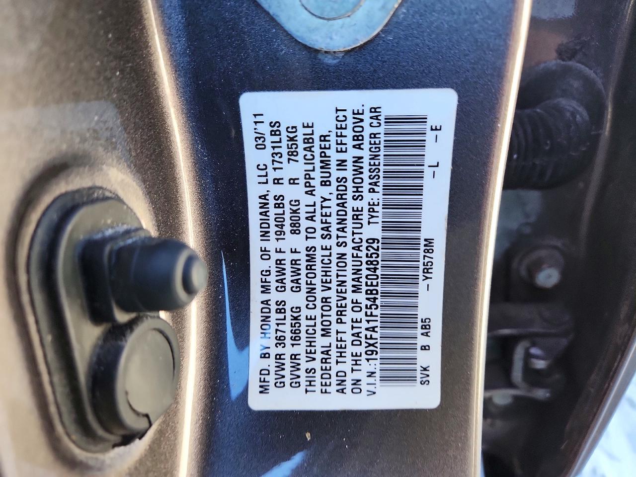 2011 HONDA CIVIC LX photo 12