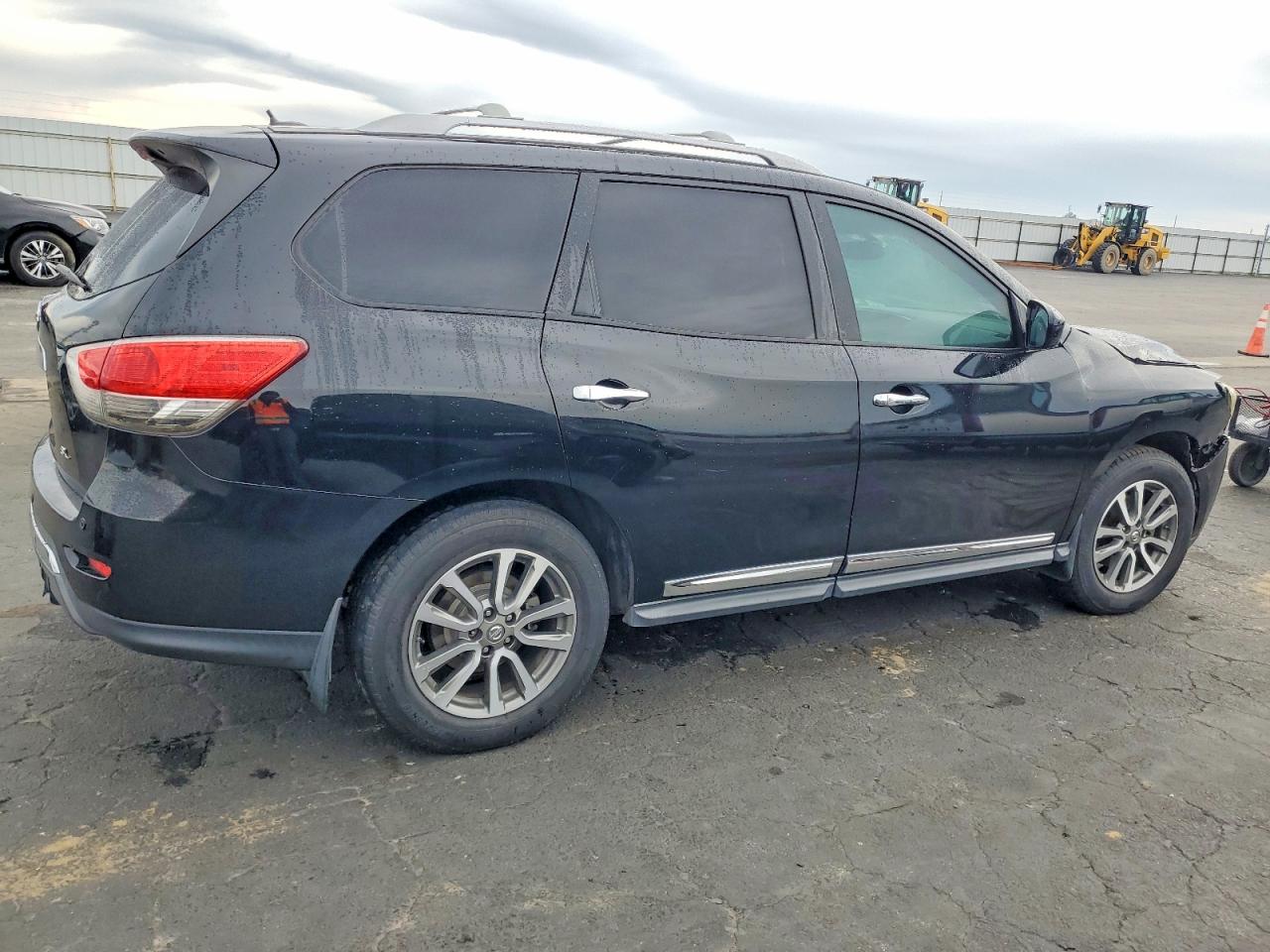 2013 NISSAN PATHFINDER S photo 3