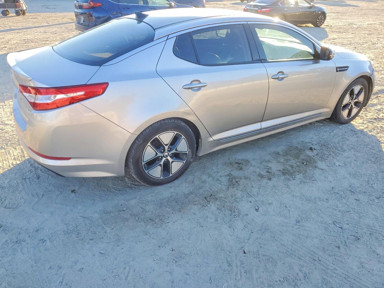 2012 KIA OPTIMA HYBRID photo 3