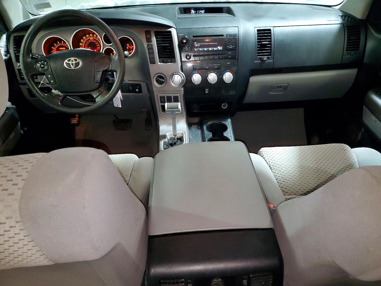 2011 TOYOTA TUNDRA CREWMAX SR5 photo 8