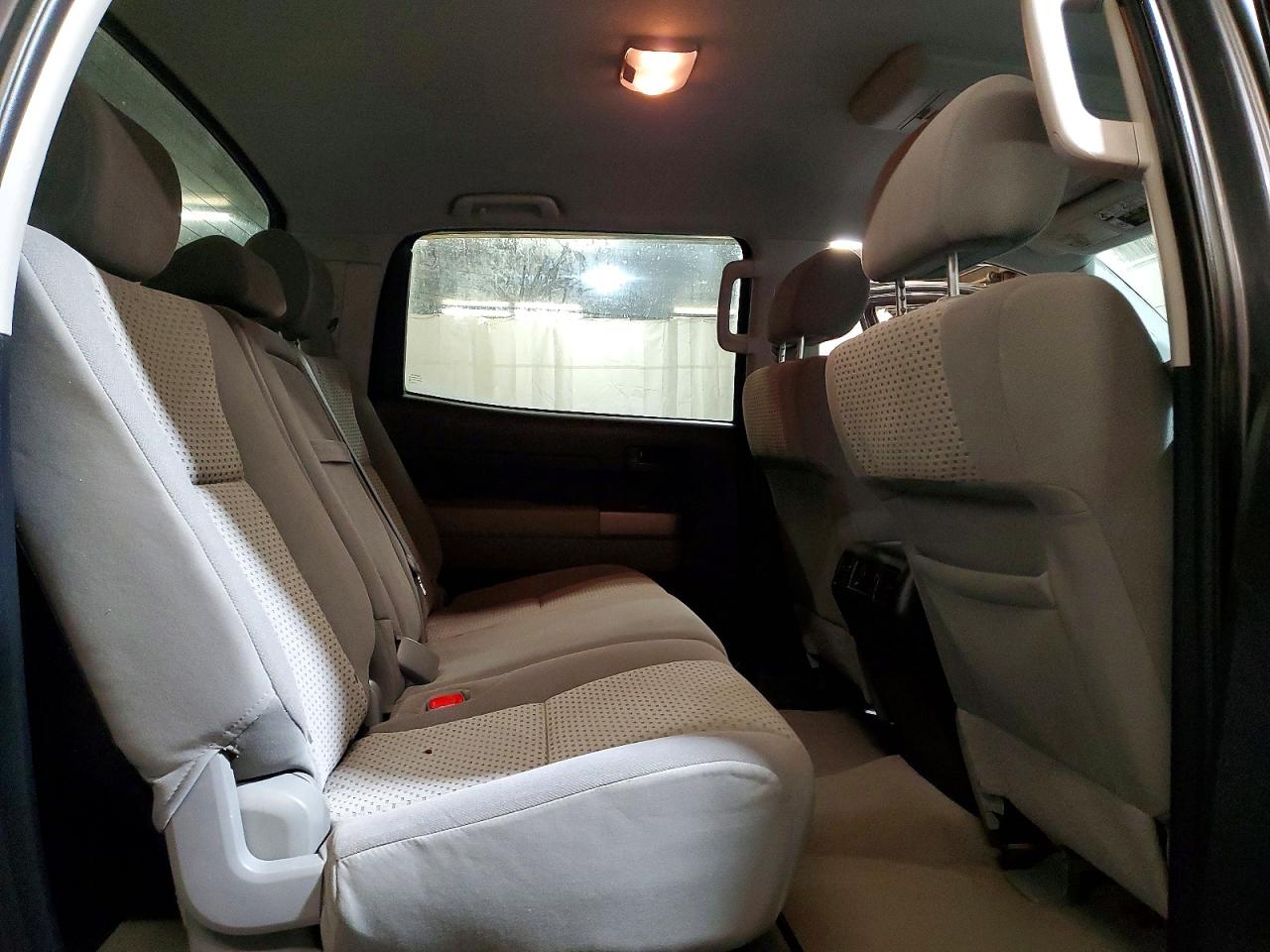 2011 TOYOTA TUNDRA CREWMAX SR5 photo 10