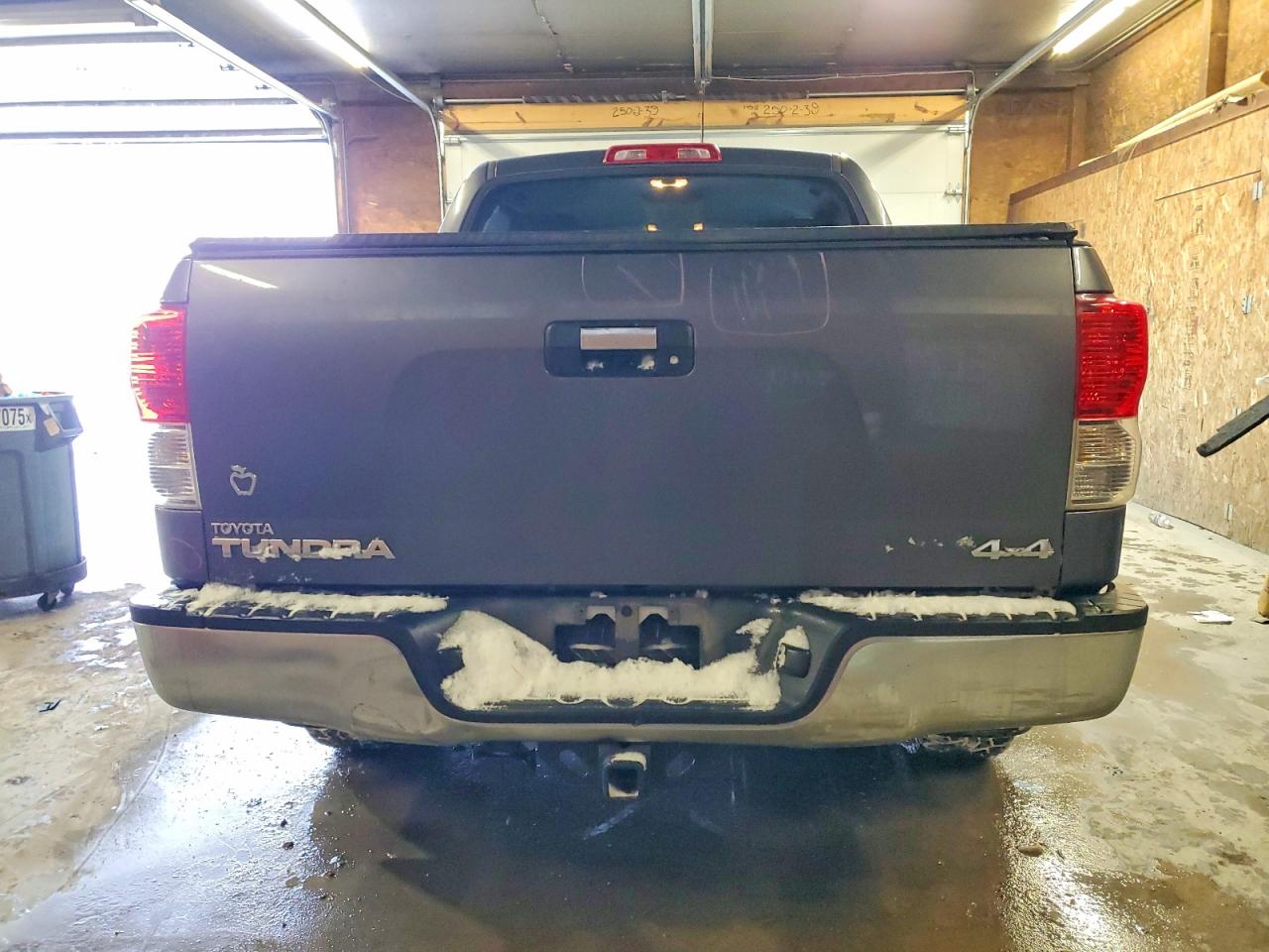2011 TOYOTA TUNDRA CREWMAX SR5 photo 6