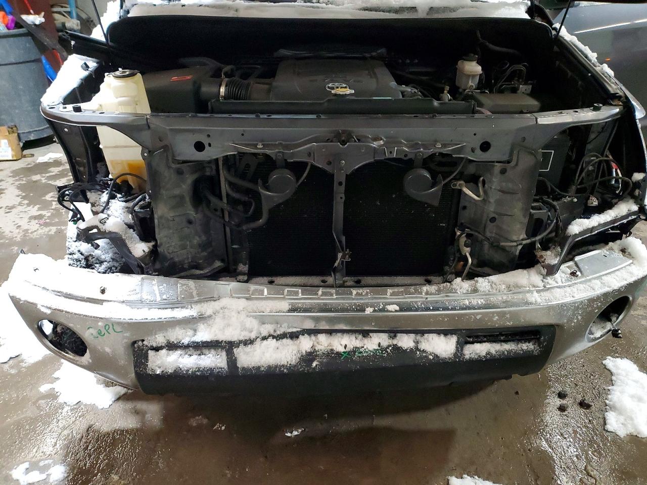 2011 TOYOTA TUNDRA CREWMAX SR5 photo 11