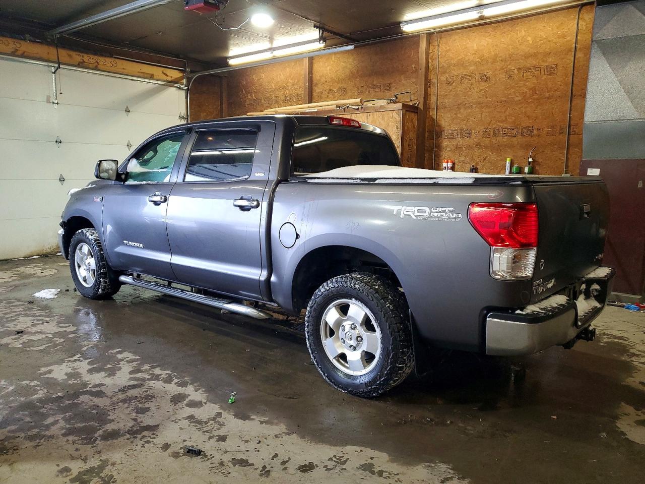 2011 TOYOTA TUNDRA CREWMAX SR5 photo 2
