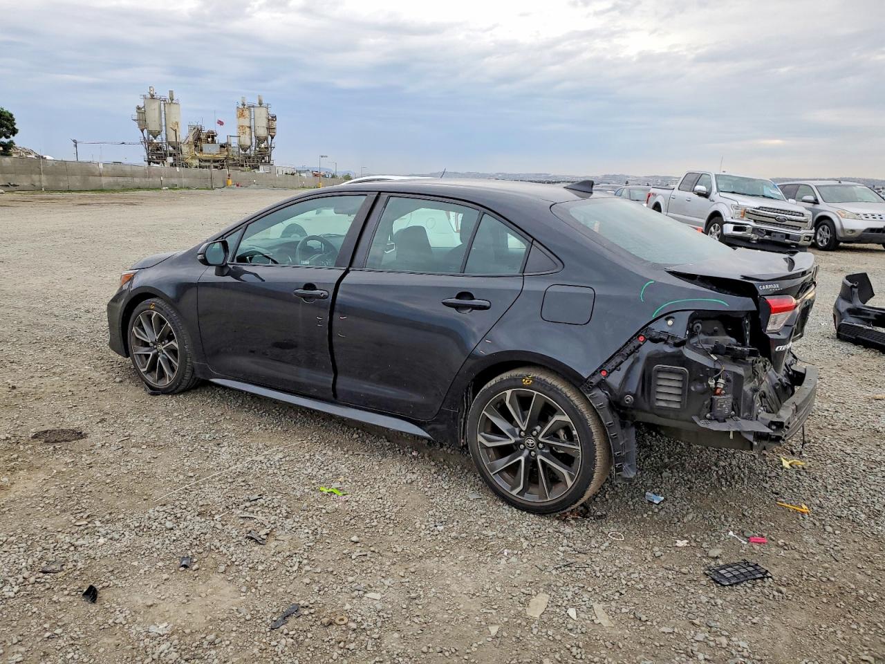 2020 TOYOTA COROLLA SE photo 2