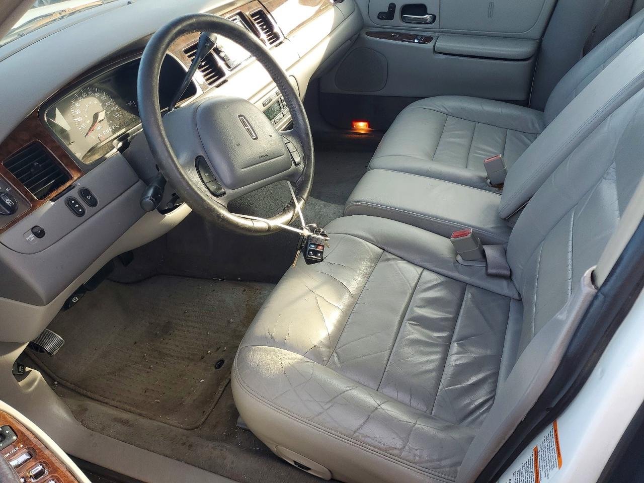 2001 LINCOLN TOWN CAR EXECUTIVE photo 7