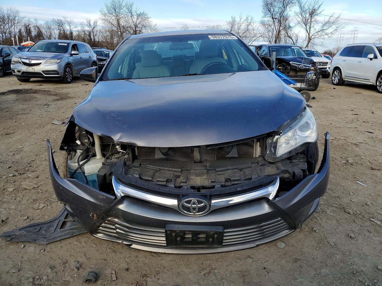 2017 TOYOTA CAMRY LE photo 5