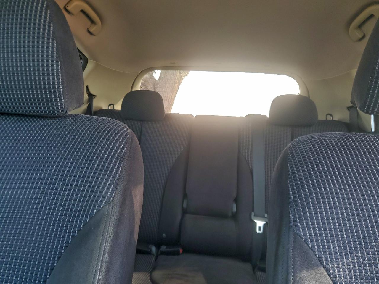 2011 NISSAN VERSA S photo 10