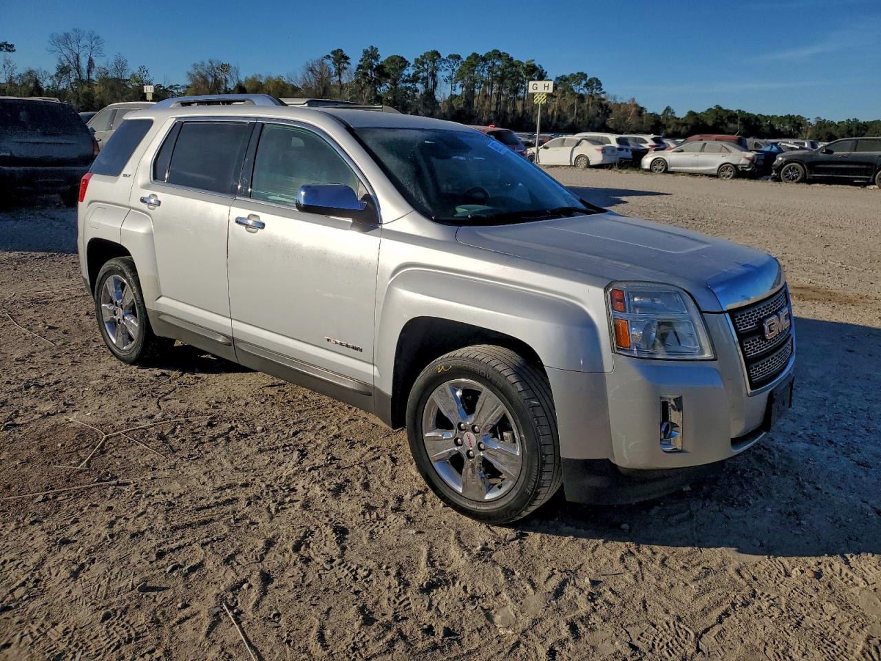 2012 GMC TERRAIN SLT photo 4