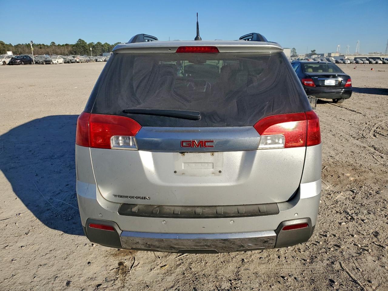 2012 GMC TERRAIN SLT photo 6