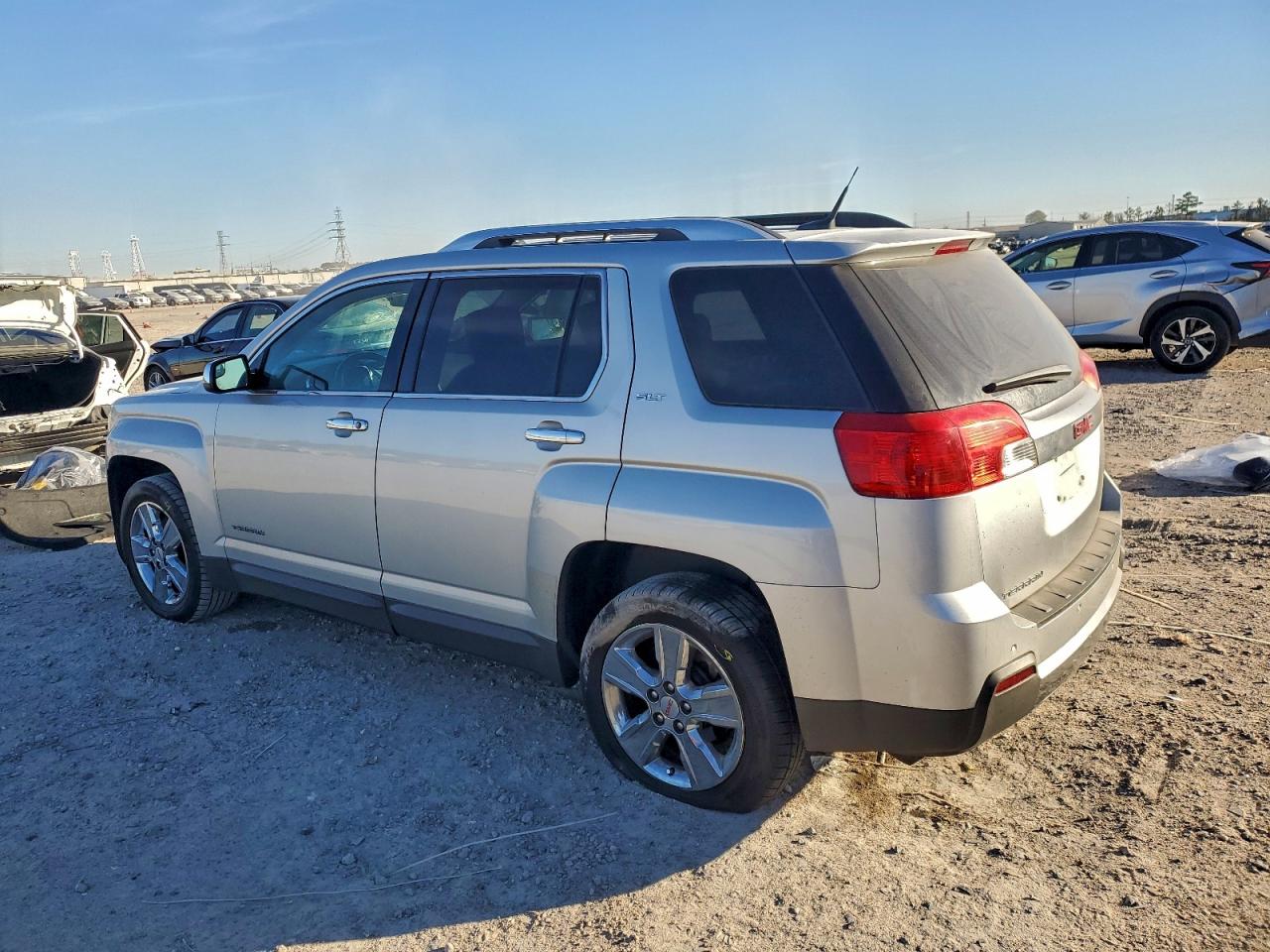 2012 GMC TERRAIN SLT photo 2