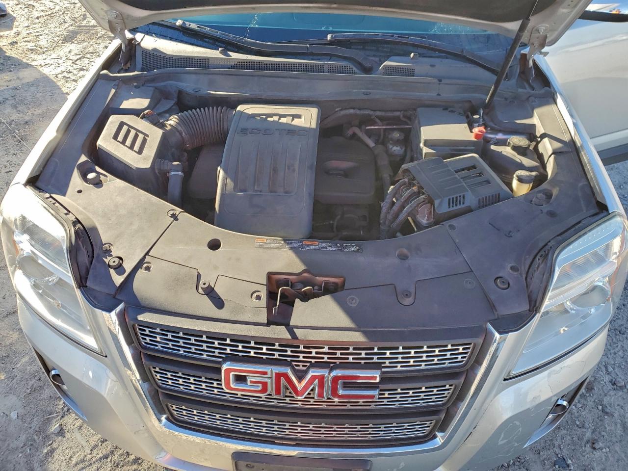 2012 GMC TERRAIN SLT photo 12
