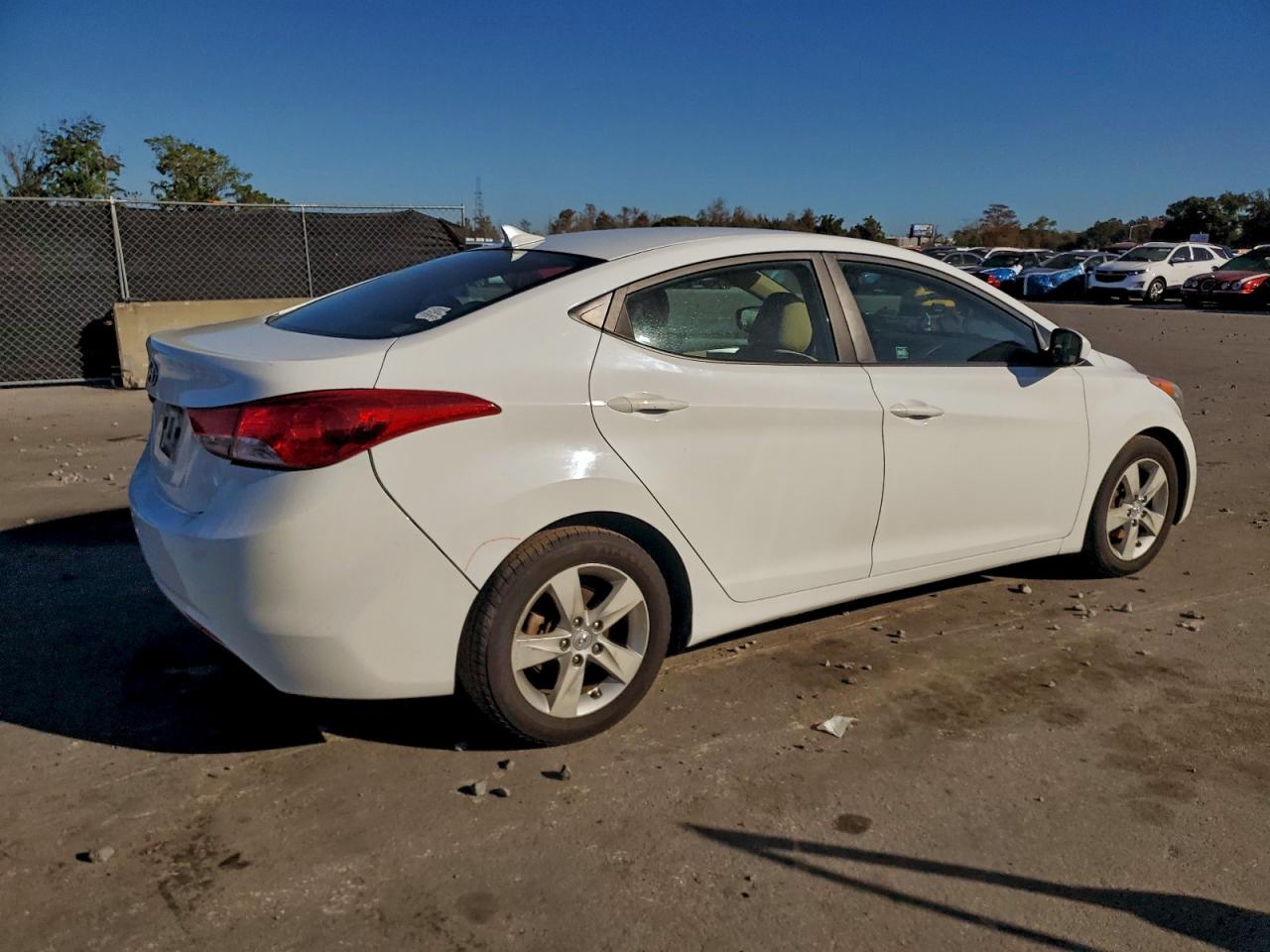 2012 HYUNDAI ELANTRA GLS photo 3