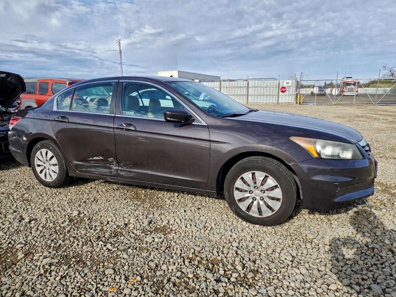 2012 HONDA ACCORD LX photo 4