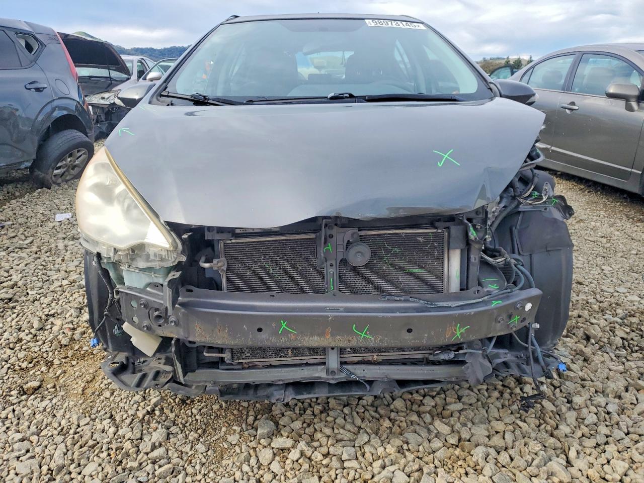 2013 TOYOTA PRIUS C photo 9