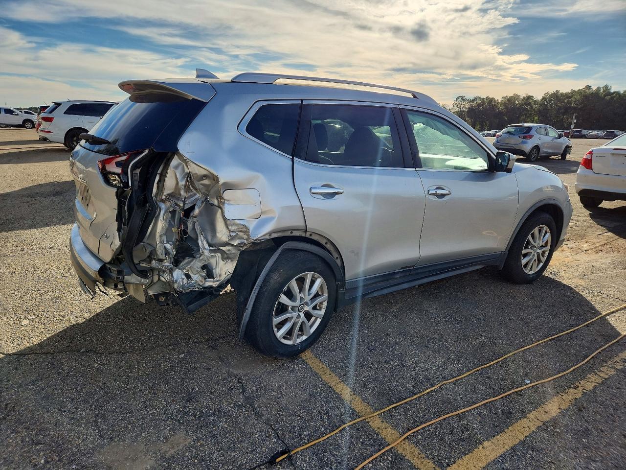 2017 NISSAN ROGUE S photo 3