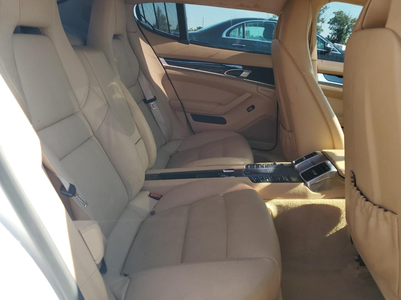 2014 PORSCHE PANAMERA S HYBRID photo 10