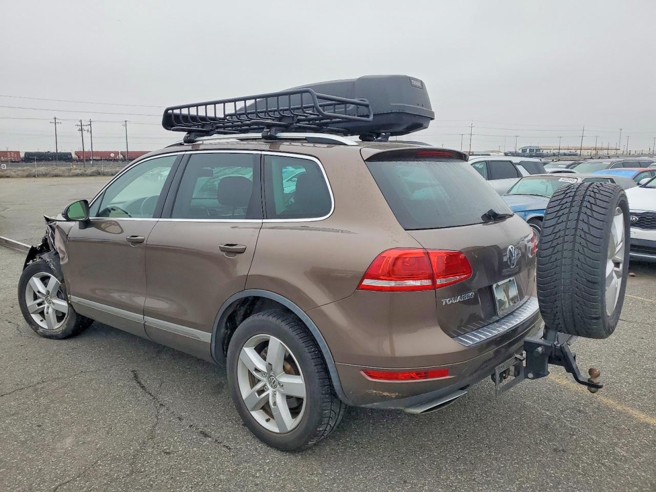 2012 VOLKSWAGEN TOUAREG V6 TDI photo 2