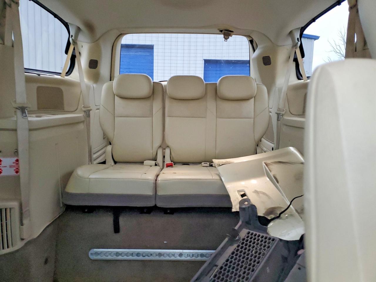 2010 CHRYSLER TOWN & COUNTRY LIMITED photo 10