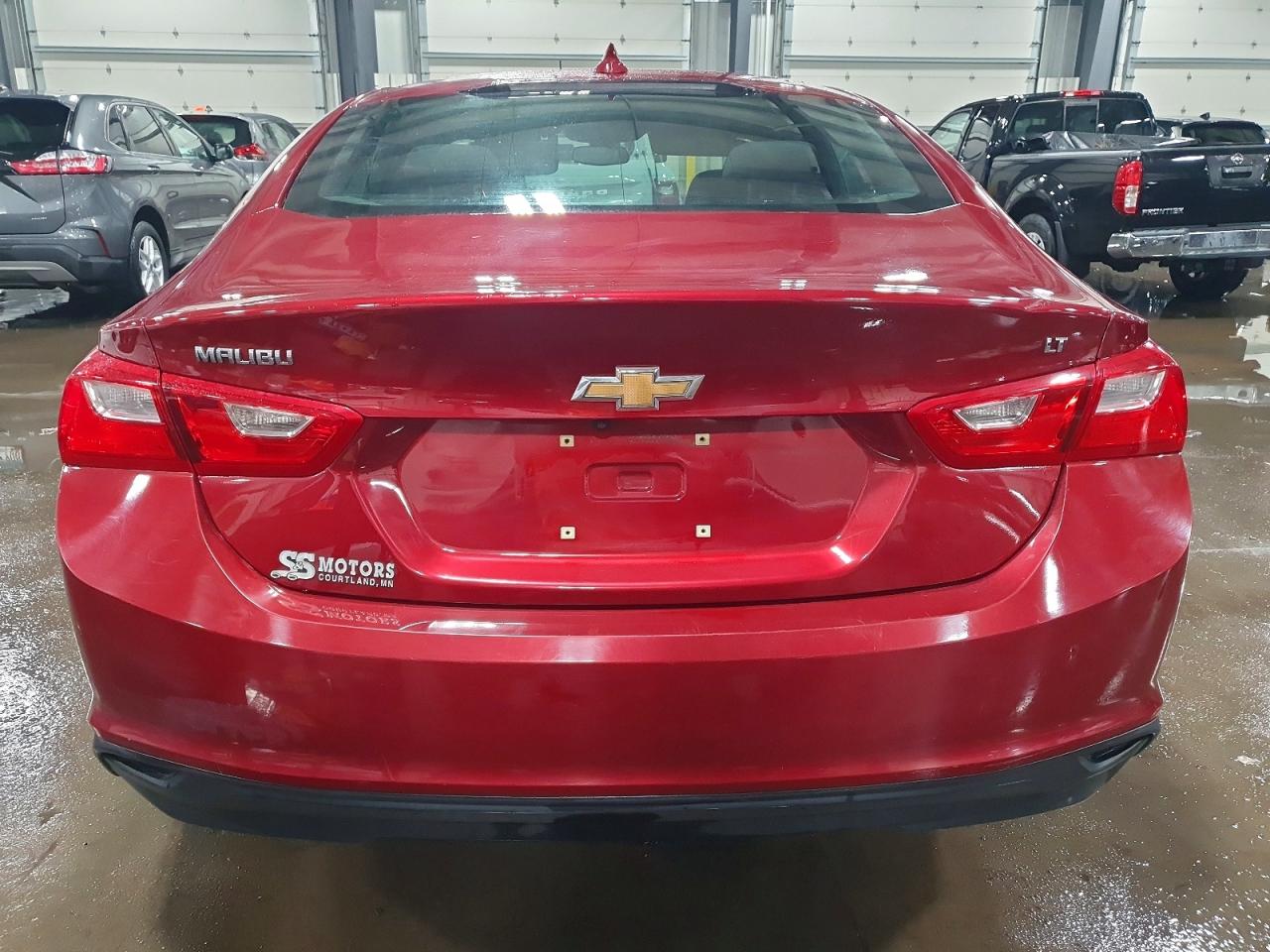 2017 CHEVROLET MALIBU LT photo 6