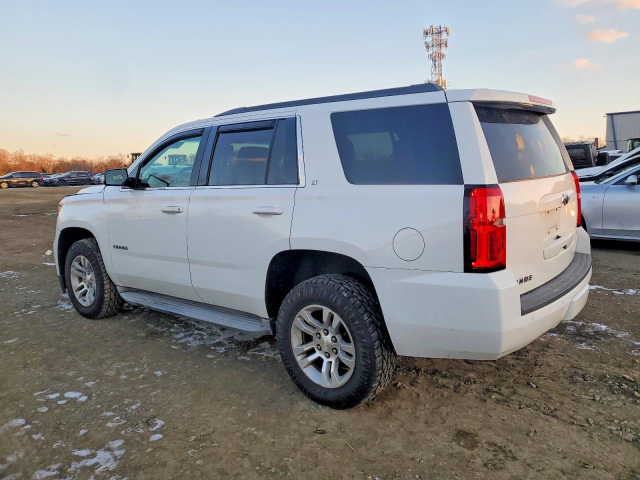 2015 CHEVROLET TAHOE K1500 LT photo 2