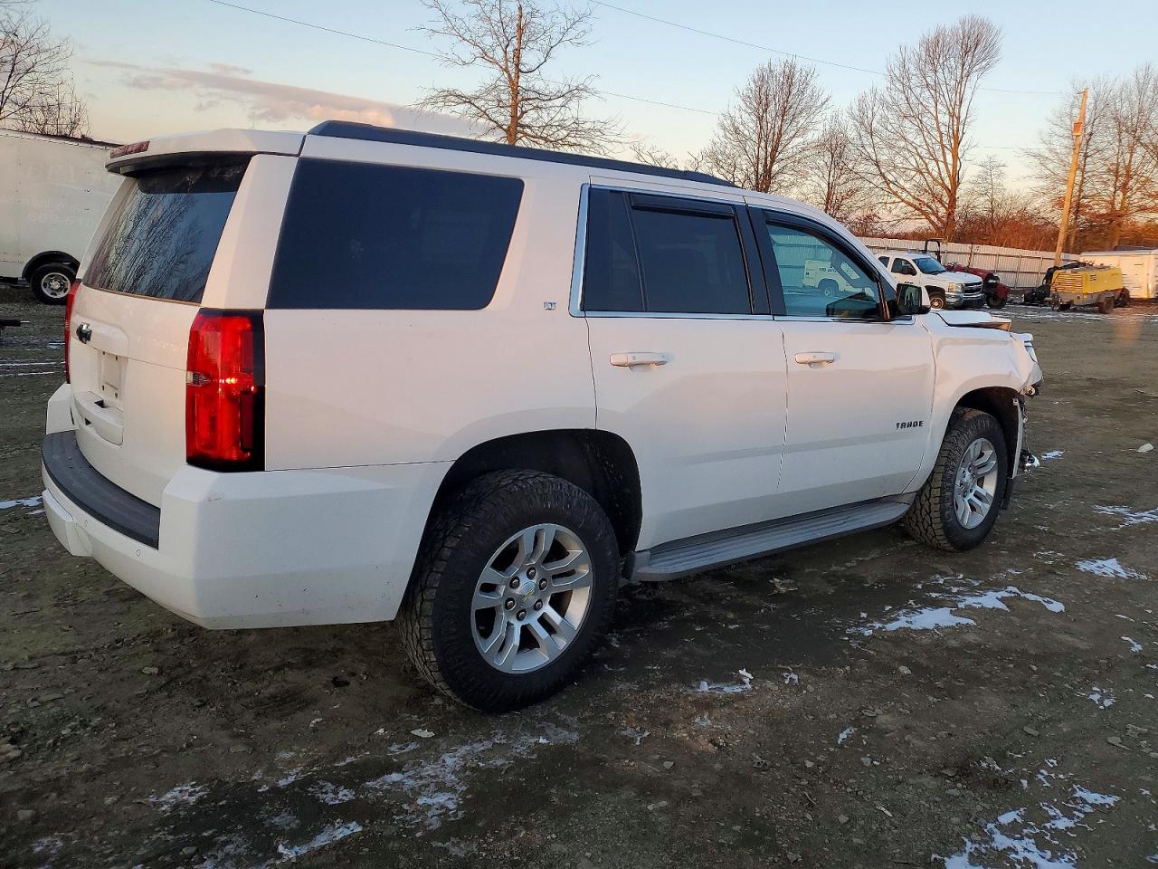 2015 CHEVROLET TAHOE K1500 LT photo 3