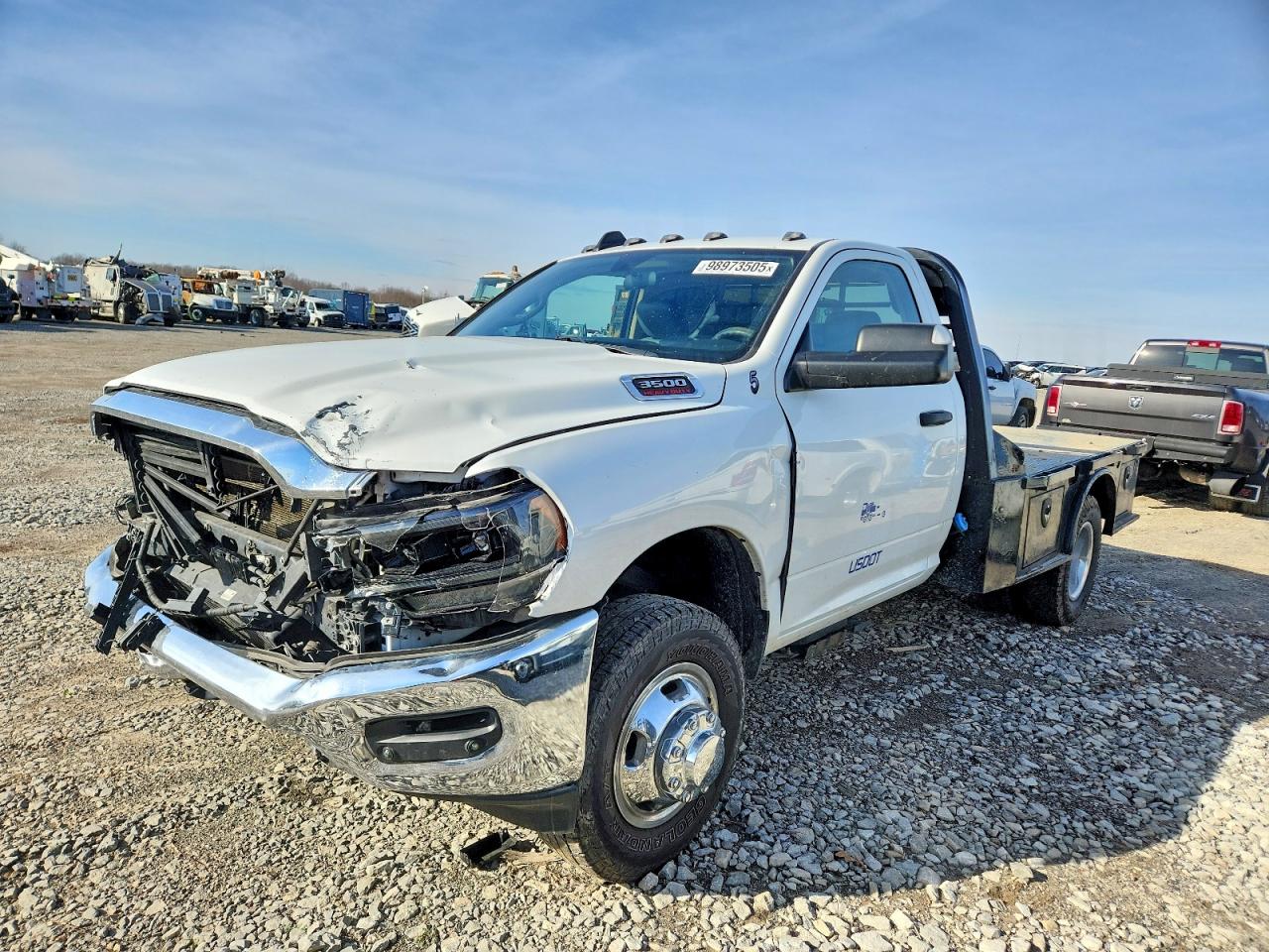2020 RAM 3500 TRUCK CAB AND CHASSIS photo 2