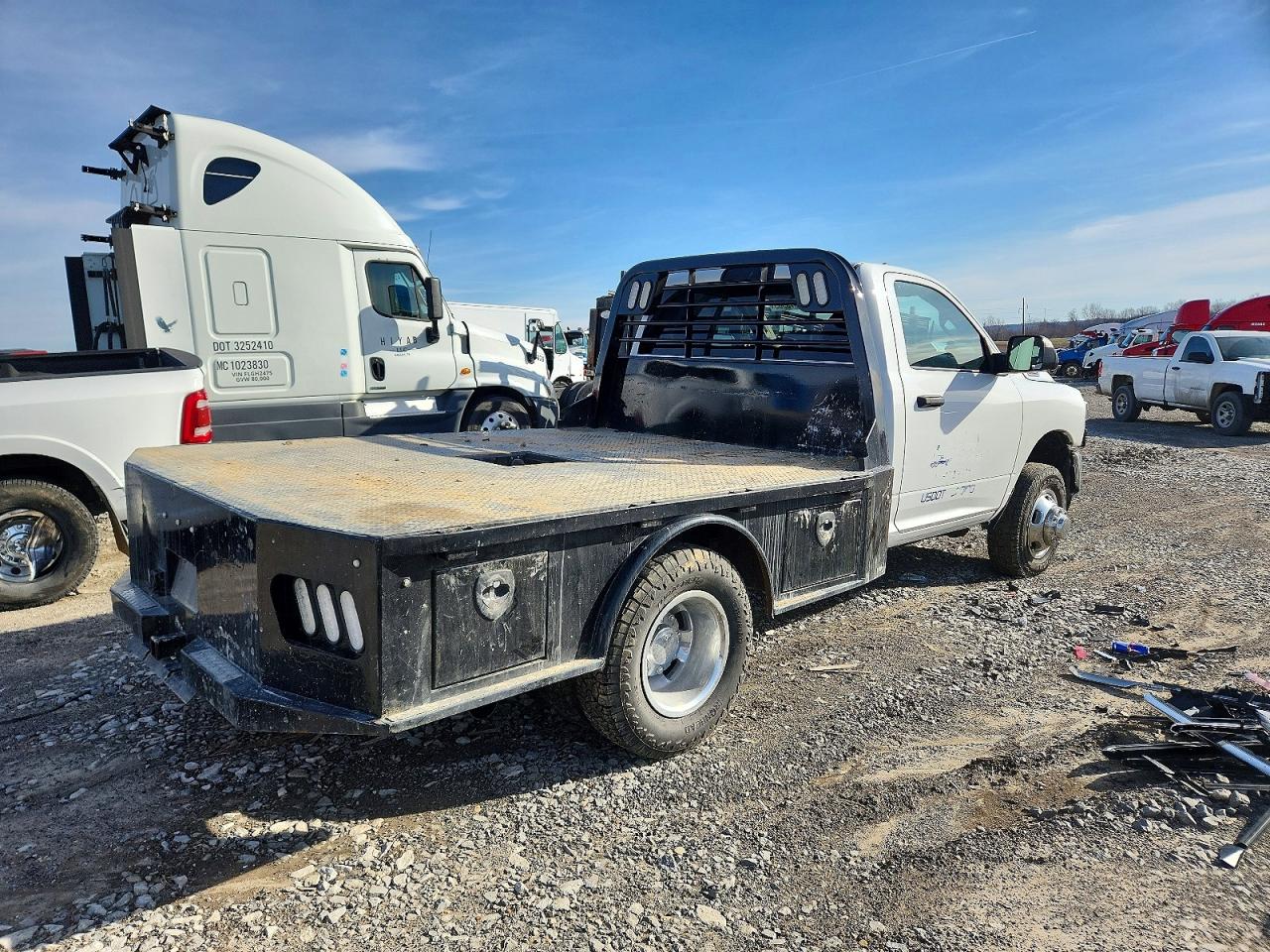 2020 RAM 3500 TRUCK CAB AND CHASSIS photo 4