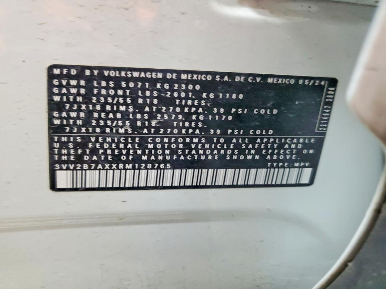 2024 VOLKSWAGEN TIGUAN SE photo 13