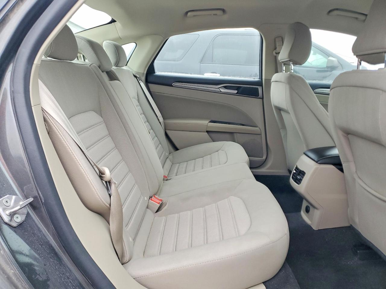 2020 FORD FUSION SE photo 19