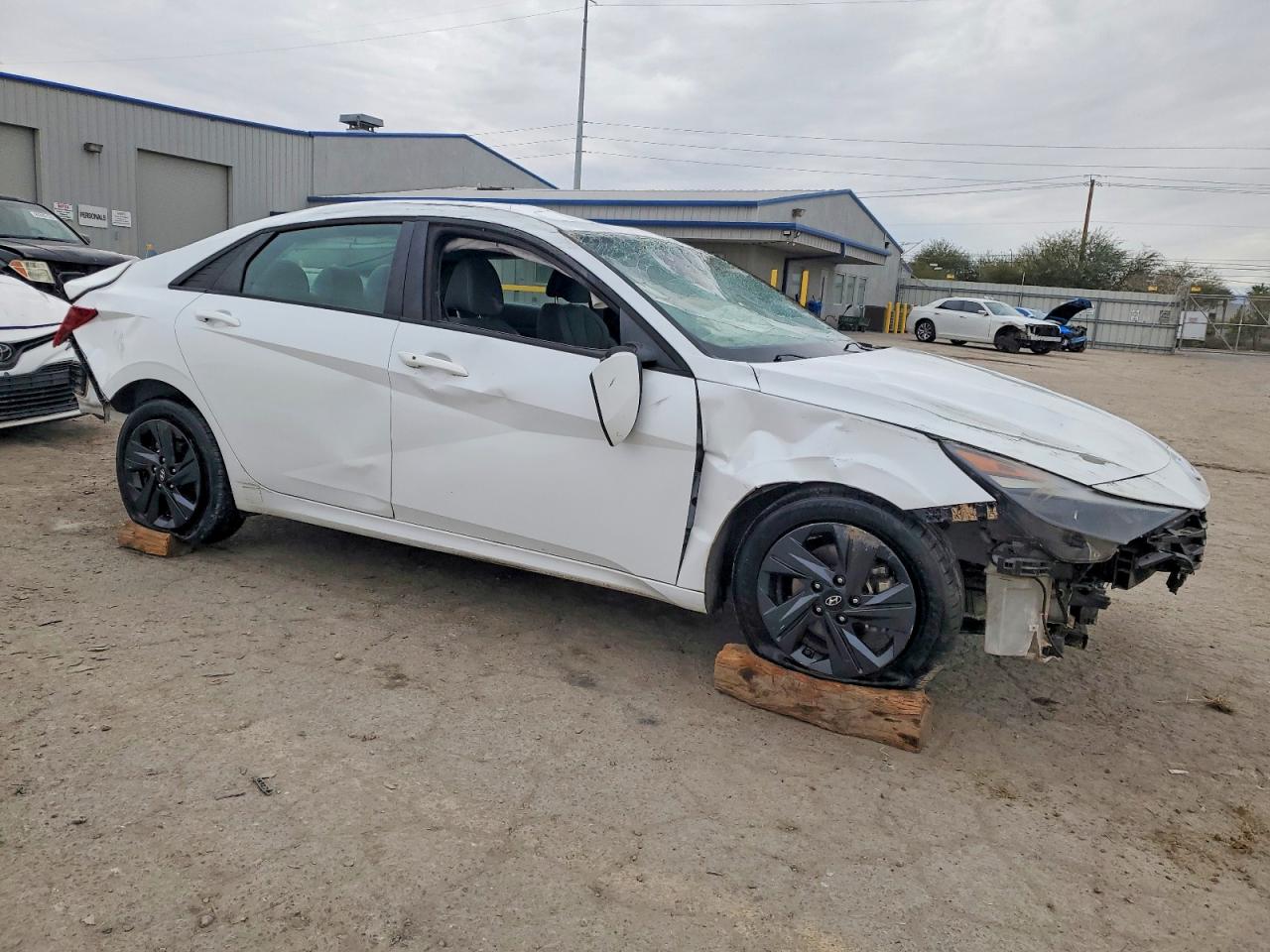 2021 HYUNDAI ELANTRA SEL photo 4
